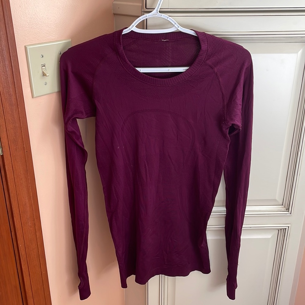 Lulu lemon light weight workout shirt